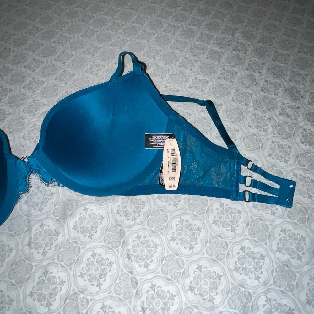 NEW Victoria Secret Very Sexy Collection Push Up Pigeonnant Bra Size 32DD - Picture 5 of 9